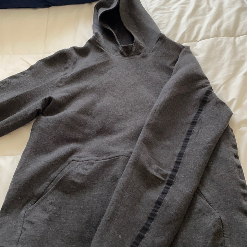 Men’s lulu lemon pullover